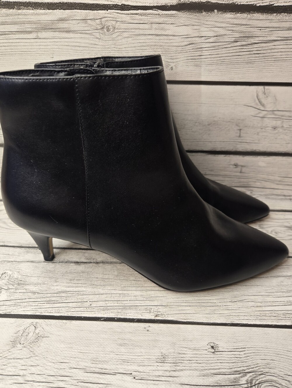 Banana Republic Kitten Heel Booties Women’s 9 Black Pointed Toe Ankle Boots